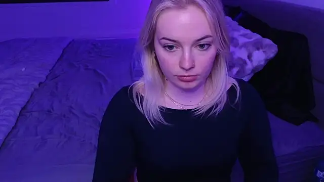 Snapshot of margot_robbie7 chatting on 05-14-26, 01:45 margot robbie7 online show from 05-14-26, 01:45