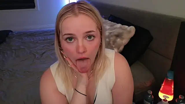 Snapshot of margot_robbie7 chatting on 07-10-26, 01:10 margot robbie7 online show from 07-10-26, 01:10
