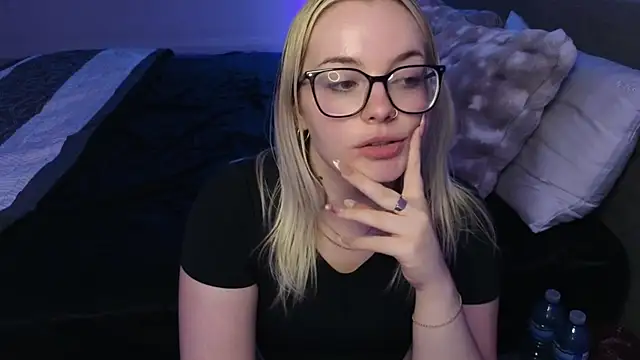 Snapshot of margot_robbie7 chatting on 07-22-26, 12:57 margot robbie7 online show from 07-22-26, 12:57