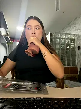 sophikinley online show from 11-24-25, 09:31