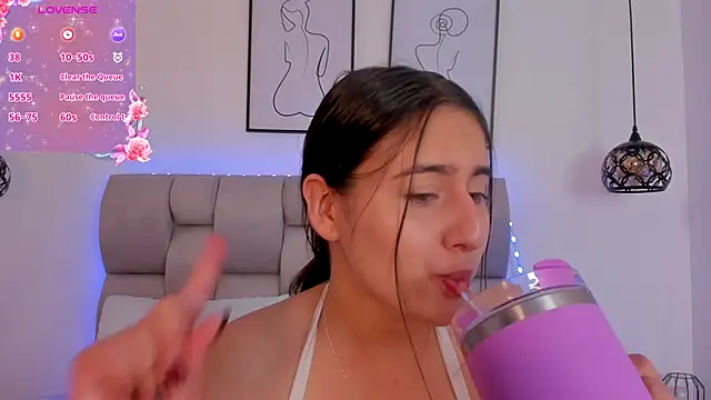 Hanna Evans   online show from 01-06-26, 12:31