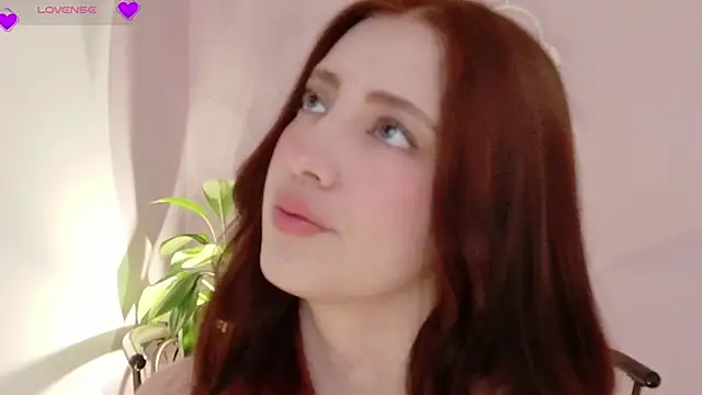 Snapshot of Rebbecawhite_meow chatting on 06-13-26, 04:38 Rebbecawhite meow online show from 06-13-26, 04:38