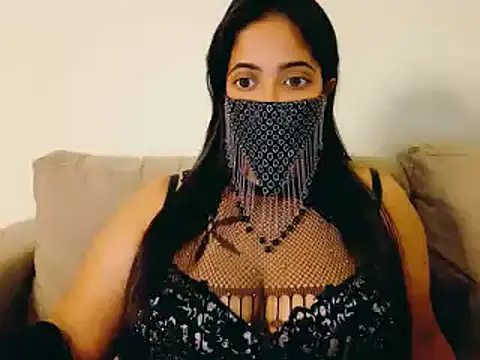 Snapshot of Tamil_hot_whiskey_girl chatting on 05-23-26, 06:01 Tamil hot whiskey girl online show from 05-23-26, 06:01