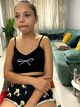 18teengirl3 online show from 09-09-25, 07:41