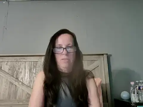 Snapshot of peachgoddess chatting on 03-21-25, 08:18 peachgoddess online show from 03-21-25, 08:18