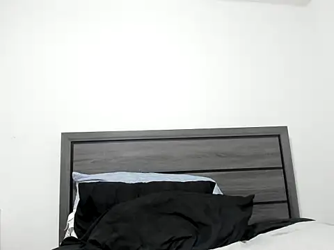 Snapshot of peachgoddess chatting on 09-20-25, 03:40 peachgoddess online show from 09-20-25, 03:40