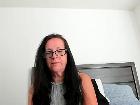 Snapshot of peachgoddess chatting on 10-17-25, 02:30 peachgoddess online show from 10-17-25, 02:30