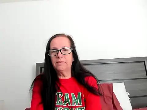 Snapshot of peachgoddess chatting on 11-28-25, 02:42 peachgoddess online show from 11-28-25, 02:42