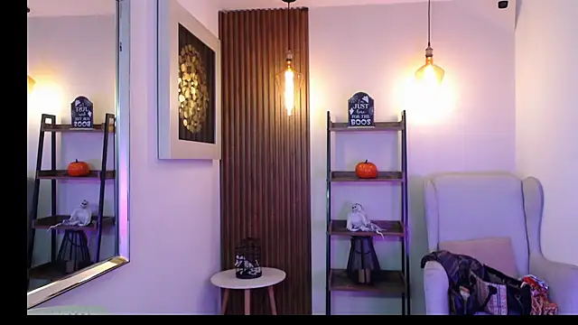 Coral Lise online show from 11-08-25, 11:10