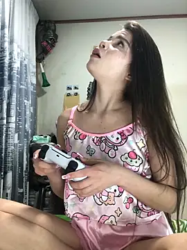 Snapshot of sweet_c4ndy chatting on 09-12-25, 12:33 sweet c4ndy online show from 09-12-25, 12:33