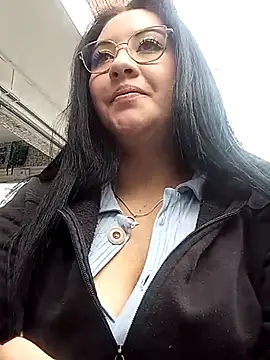 Snapshot of melisamoon_ chatting on 03-18-25, 02:26 melisamoon online show from 03-18-25, 02:26