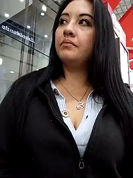 Snapshot of melisamoon_ chatting on 03-18-25, 11:09 melisamoon online show from 03-18-25, 11:09