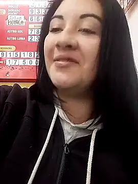 Snapshot of melisamoon_ chatting on 03-22-25, 04:58 melisamoon online show from 03-22-25, 04:58