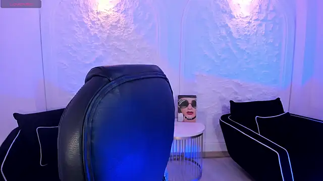 CandaseRussell online show from 10-05-25, 11:57