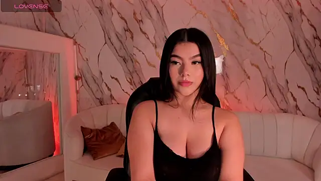 CandaseRussell online show from 12-22-25, 08:39