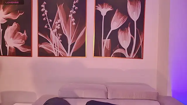 AmaliaCrus online show from 04-21-26, 08:12