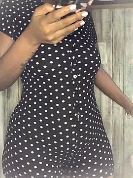 Snapshot of urgeminibrat chatting on 09-25-25, 06:33 urgeminibrat online show from 09-25-25, 06:33