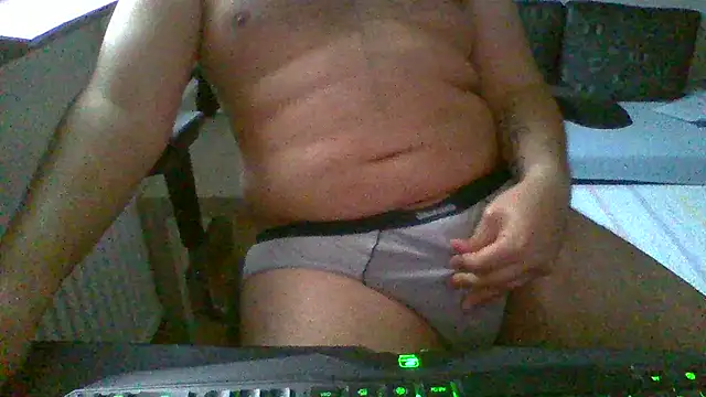Snapshot of Alexalex_98 chatting on 10-13-25, 03:34 Alexalex 98 online show from 10-13-25, 03:34