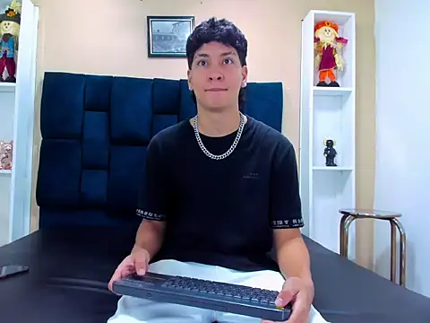 Jhojan twink online show from 11-21-25, 12:59