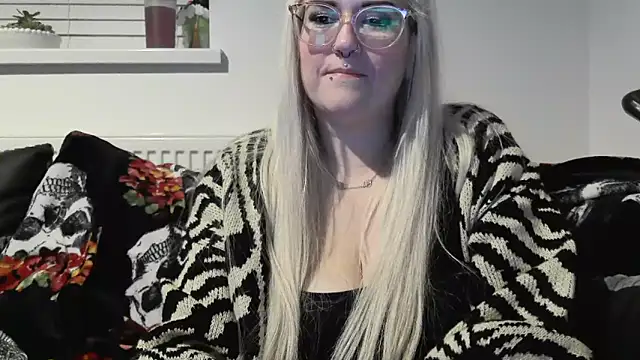 Sizzling Indie36 online show from 10-08-25, 08:50