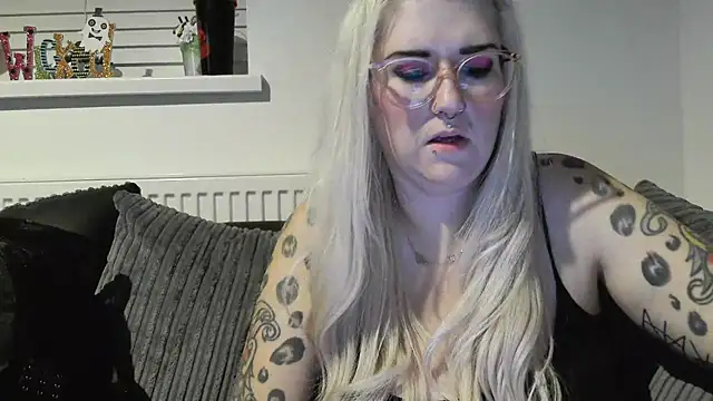 Sizzling Indie36 online show from 10-17-25, 08:11