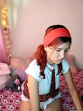 Snapshot of Sophie_joyy chatting on 10-07-25, 07:00 Sophie joyy online show from 10-07-25, 07:00