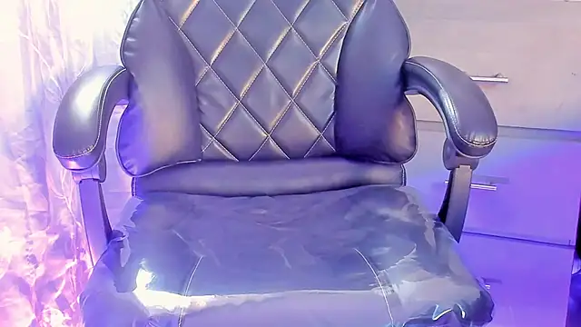 AliceStevens  online show from 11-28-25, 01:58