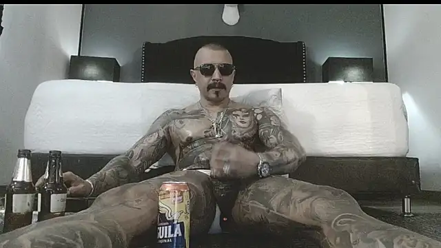 danilog515 online show from 11-19-25, 08:53