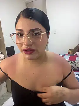 pareja curiosa19 online show from 04-20-26, 11:39