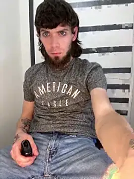 bwcizThrobbing online show from 03-18-26, 05:16