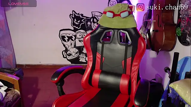 Snapshot of Sukychan_ chatting on 09-11-25, 11:43 Sukychan online show from 09-11-25, 11:43