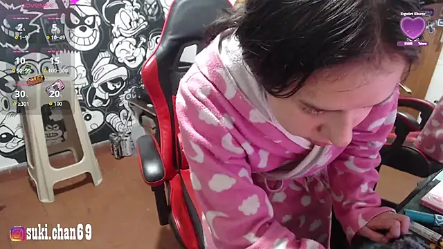 Snapshot of Sukychan_ chatting on 11-14-25, 07:12 Sukychan online show from 11-14-25, 07:12