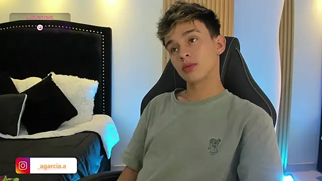 LiamWildx20 online show from 05-22-26, 05:58