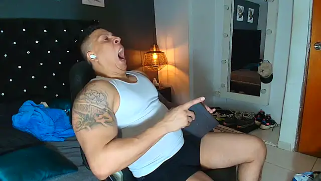 ethan dalton  online show from 09-23-25, 03:20