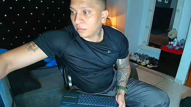 ethan dalton  online show from 09-26-25, 03:21