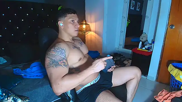 ethan dalton  online show from 11-25-25, 03:17