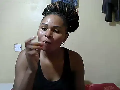 Creamy-Aisha online show from 10-18-25, 04:30