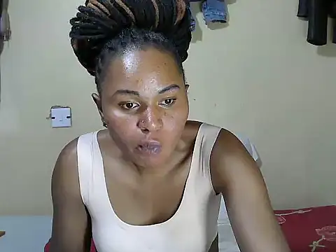 Creamy-Aisha online show from 10-20-25, 03:45