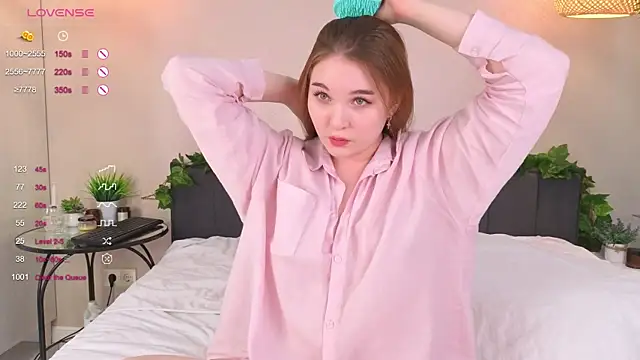 ConstanceHelms online show from 09-20-25, 05:08