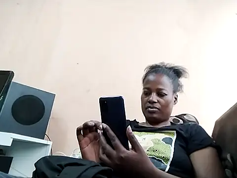 Snapshot of sexylira chatting on 06-19-26, 01:48 sexylira online show from 06-19-26, 01:48