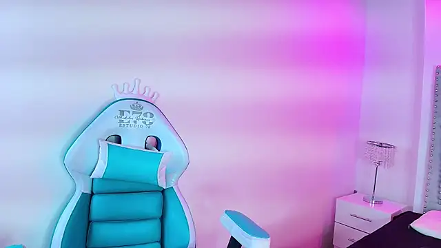 Lia adamsss online show from 02-05-26, 03:44