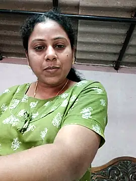 JENNIFERtamil online show from 11-20-25, 07:19