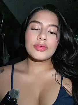 Snapshot of andrea_gomes_ chatting on 04-28-26, 05:23 andrea gomes online show from 04-28-26, 05:23