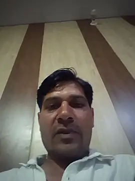 Snapshot of johnny8731 chatting on 05-27-26, 02:25 johnny8731 online show from 05-27-26, 02:25