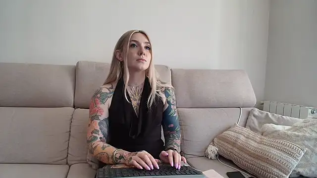 tattoobbgirl online show from 07-28-26, 02:24