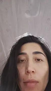 Snapshot of Elowyn chatting on 02-13-26, 09:33 Elowyn online show from 02-13-26, 09:33