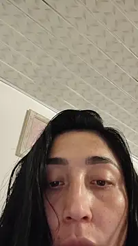 Snapshot of Elowyn chatting on 03-05-26, 11:23 Elowyn online show from 03-05-26, 11:23