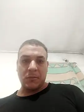 Snapshot of calfran chatting on 05-01-26, 06:18 calfran online show from 05-01-26, 06:18
