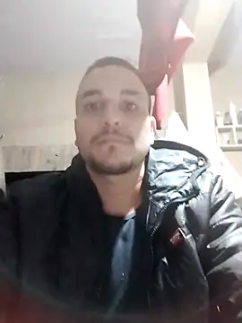 Snapshot of calfran chatting on 06-03-26, 02:36 calfran online show from 06-03-26, 02:36