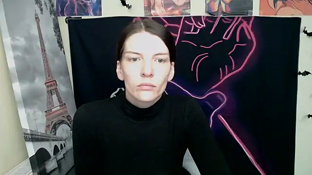 Snapshot of VanessaRey_ chatting on 03-18-25, 10:46 VanessaRey online show from 03-18-25, 10:46